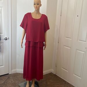 BFA Classics Dress Red Maxi Short Sleeve Slimming Lined Keyhole Button Neck